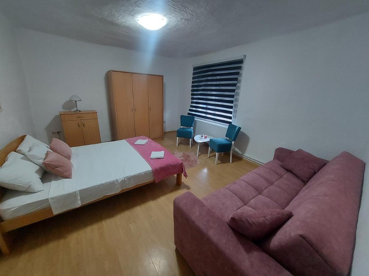 Kuca Na Dan Apartment Sid Exterior photo